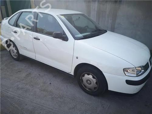 Left headlight SEAT CORDOBA (6K2) 1.6 | BP25718905C28 
