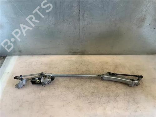 Used Front wiper motor MERCEDES-BENZ B-CLASS Sports Tourer (W245) B 180 CDI (245.207) (109 hp) 24316237