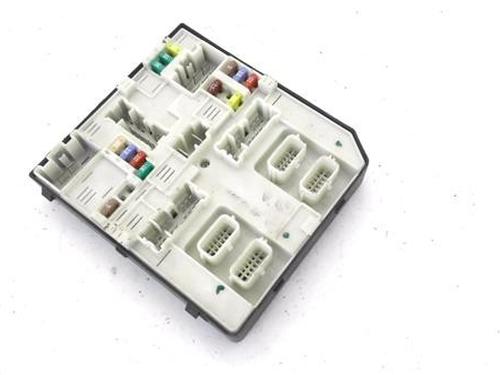 Used Fuse box Fuse box 37261042 37261042