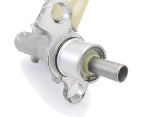 Brake master cylinder SAAB 9-3 (YS3F, E79, D79, D75) 1.9 TiD | BP22633229M77 