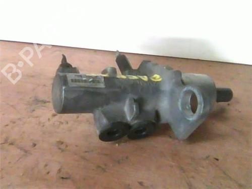 Hovedbremsecylinder VW PASSAT B5 (3B2) 1.9 TDI (115 hp) 9683451