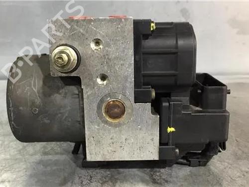 Used ABS pump VOLVO V40 Estate (645) [1995-2004]  9739032