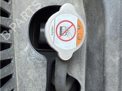 Used Water radiator MITSUBISHI OUTLANDER III (GG_W, GF_W, ZJ, ZL, ZK) Plug-in Hybrid (GG2W) (200 hp) 29135264