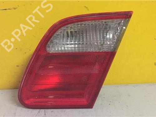 Højre baglygte bagklap MERCEDES-BENZ E-CLASS (W210) [1995-2003]  13401599