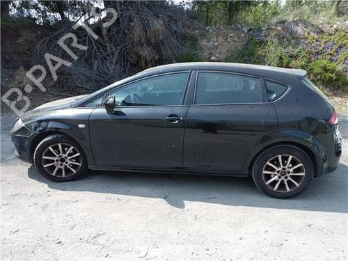 Right headlight SEAT LEON (1P1) 1.6 TDI | BP28025522C29 