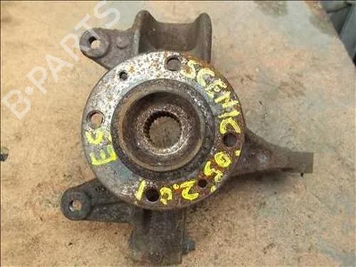 Used Left front steering knuckle RENAULT SCÉNIC II (JM0/1_) [2003-2010]  14334822