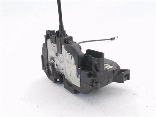 Used Front left lock RENAULT MASTER III Bus (JV) [2011-2025]  27869566