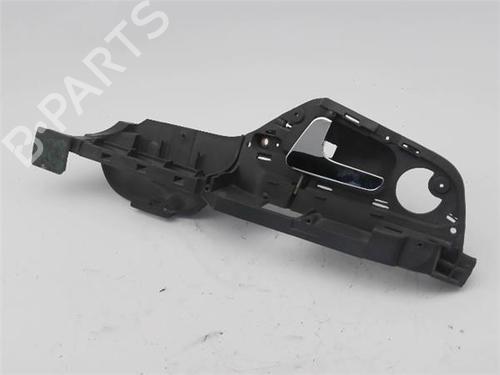 Venstre bagtil invendig håndtag Venstre bagtil invendig håndtag SEAT IBIZA II (6K1) 1.9 SDI (68 hp) 35779983 35779983
