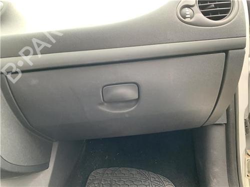 Used Glove box RENAULT CLIO III (BR0/1, CR0/1) [2005-2014]  32419631