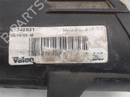 Left front fog light SEAT LEON (1M1)  | BP13043957C30 
