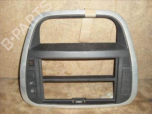 Used Middle console CITROËN C3 I (FC_, FN_) [2002-2013]  14332842
