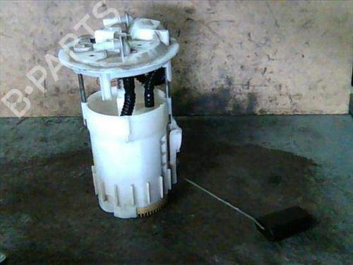 Used Fuel pump RENAULT MEGANE II Coupé-Cabriolet (EM0/1_) [2003-2010]  9702546