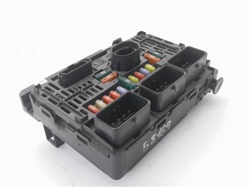 Used Fuse box CITROËN C4 I (LC_) 1.4 16V (88 hp) 31575131
