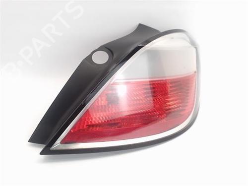 Used Right taillight OPEL ASTRA H (A04) [2004-2014]  16568547