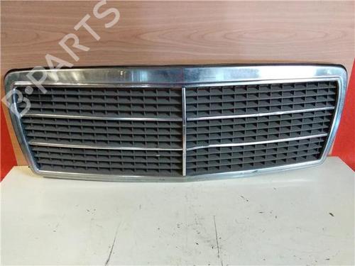 Grill MERCEDES-BENZ C-CLASS (W202) C 220 (202.022) (150 hp) 12149028