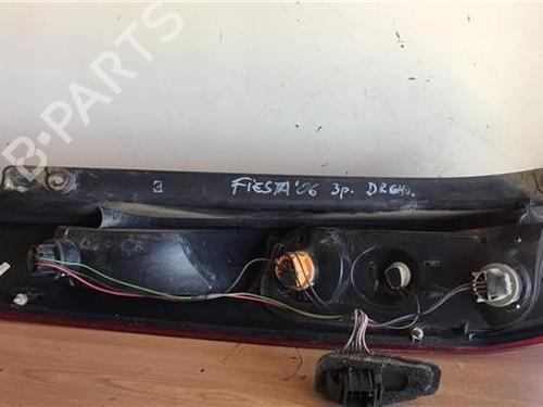Right taillight FORD FIESTA V (JH_, JD_) 1.25 16V | BP13055597C35