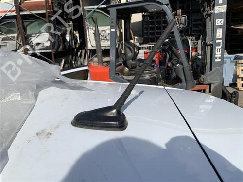 Used Antenna/Base Antenna/Base SEAT IBIZA V (KJ1, KJG) 1.0 TSI (110 hp) 33729566 33729566