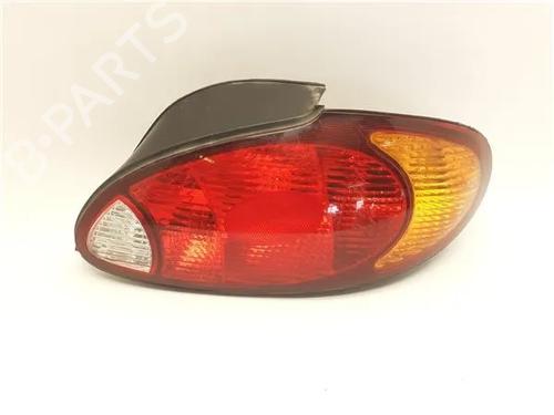 Used Right taillight HYUNDAI LANTRA II (J-2) 1.6 16V (114 hp) 10092840