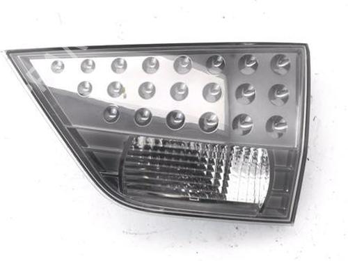 right-tailgate-light-mitsubishi-outlander-ii-cw_w-2005-2006-2007-2008-2009-2010-2011-2012-32417818 main image