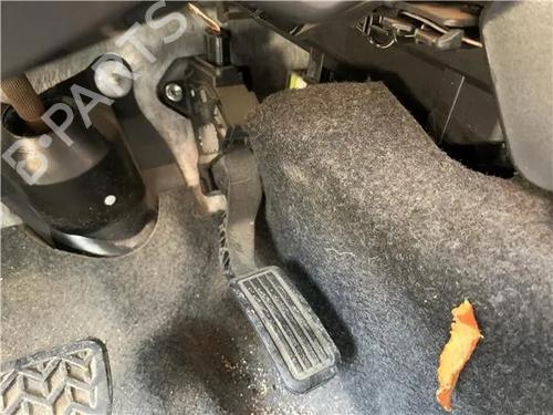 Used Pedal Pedal TOYOTA YARIS (_P9_) [2005-2014] 26953708 26953708