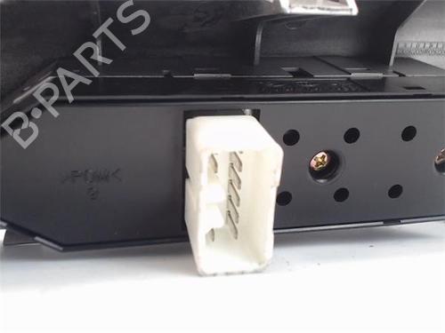 Right front window switch KIA SPORTAGE II (JE_, KM_) 2.0 CRDi 4WD | BP13630756I26 