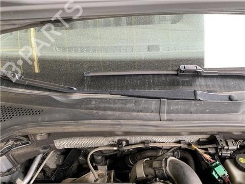 Used Front windshield wiper arm VW GOLF VII (5G1, BQ1, BE1, BE2) 1.4 GTE Hybrid (204 hp) 29280969