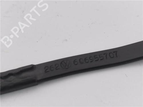Rear windshield wiper arm VW POLO IV (9N_, 9A_)  | BP30411011C144 