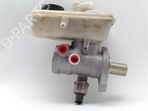 Used Brake master cylinder RENAULT LAGUNA II (BG0/1_) 1.6 16V (BG0A, BG0L) (107 hp) 11041731