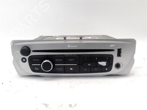Bilradio RENAULT MEGANE III Grandtour (KZ0/1) 1.5 dCi (KZ09, KZ0D, KZ1G, KZ29, KZ14, KZ1W, KZ10, KZ1F,... (110 hp) 23157494