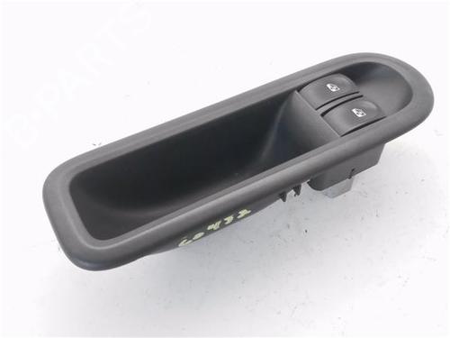 Used Left front window switch RENAULT CLIO III (BR0/1, CR0/1) [2005-2014]  29023399