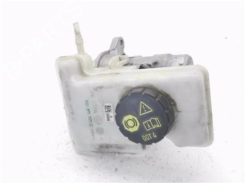 Brake master cylinder SEAT ATECA (KH7, KHP) 1.5 TSI | BP37261191M77 - Image 4