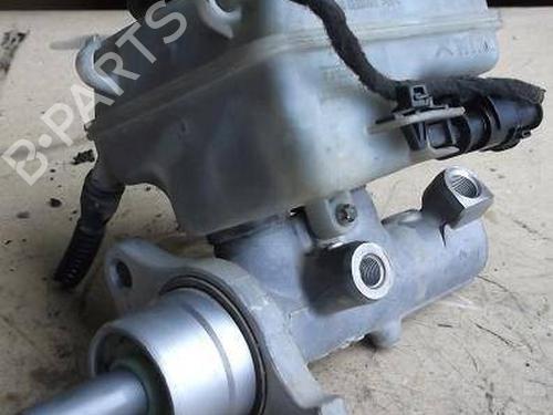 Used Brake master cylinder OPEL ASTRA H (A04) [2004-2014]  9660800