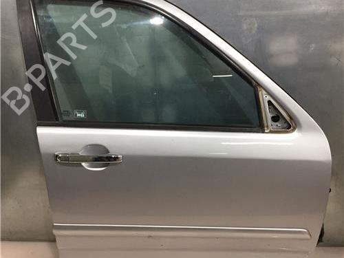 Used Right front door HONDA CR-V II (RD_) 2.2 CTDi (RD9) (140 hp) 11362960