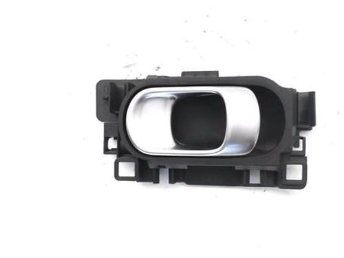 Puxador interior frente esquerdo Puxador interior frente esquerdo 39210565 39210565