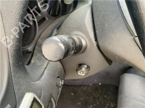 Switch LEXUS IS II (_E2_) 220d (ALE20) | BP31207478I30