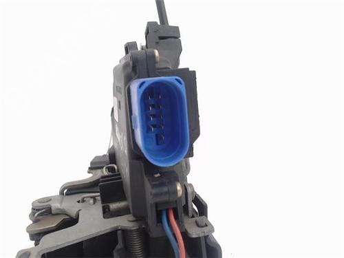 Front right lock SEAT ALTEA (5P1) 1.9 TDI | BP15898304C97 