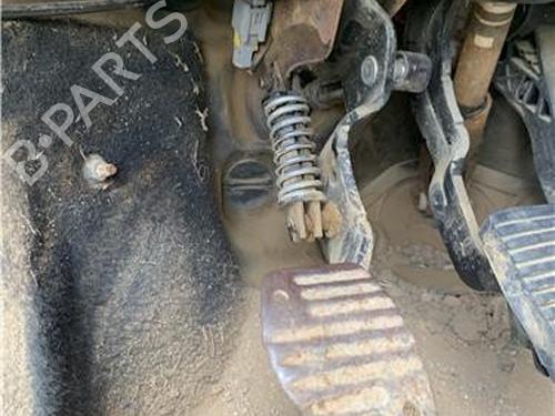 clutch-pedal-peugeot-partner-mpv-5_-g_-1996-32419496 main image