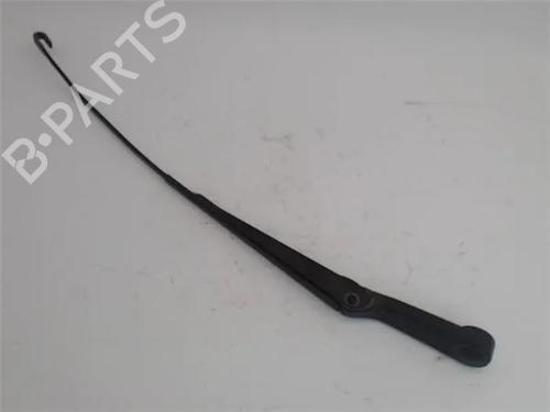 Used Front windshield wiper arm LAND ROVER FREELANDER I (L314) [1998-2006]  25718672