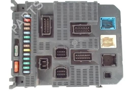 Fuse box PEUGEOT 308 I (4A_, 4C_) 1.6 16V | BP10982848E1 