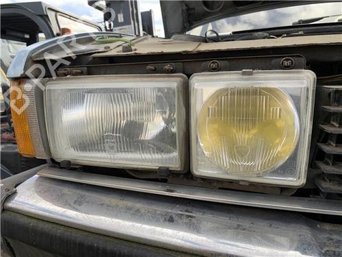 Used Right headlight PEUGEOT 604 (561A_) 2.3 TD (80 hp) 32450759