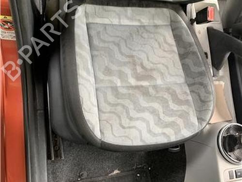 Right front seat SKODA FABIA II (542) 1.4 TDI | BP32450955C16  - Image 8