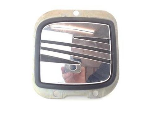 Tailgate handle SEAT LEON (1M1) 1.8 20V T 4 | BP30980953C132