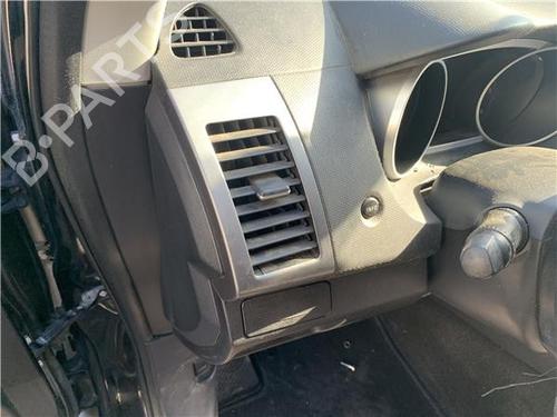 air-vent-mitsubishi-outlander-ii-cw_w-2005-2006-2007-2008-2009-2010-2011-2012-32417835 main image