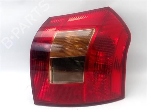 Used Right taillight TOYOTA COROLLA (_E12_) 2.0 D-4D (CDE120_, CDE120R) (90 hp) 24035699