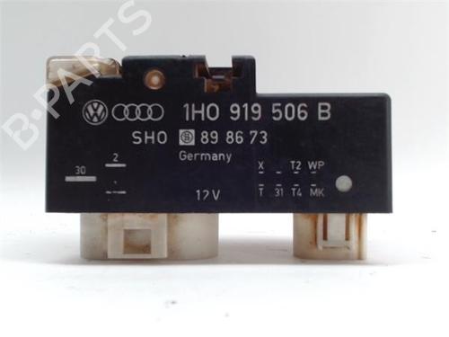 Used Fuse box VW GOLF III (1H1) [1989-1998]  13043433