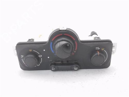 Used Climate control RENAULT CLIO III (BR0/1, CR0/1) [2005-2014]  32361586