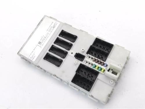 Used Fuse box Fuse box 38177132 38177132