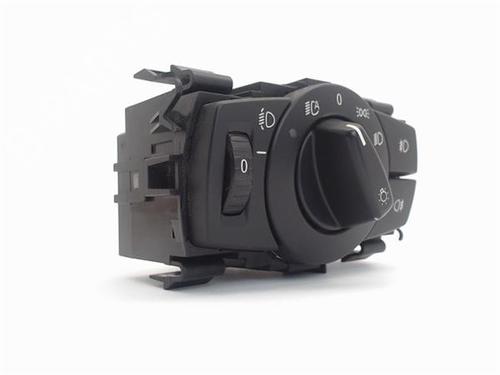 Switch BMW 1 (E81) 120 d | BP13533099I30 