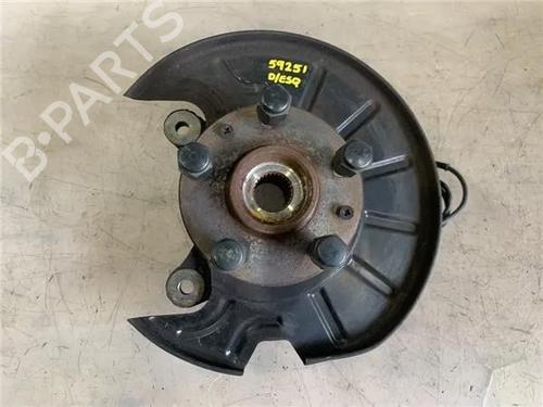 Used Left front steering knuckle LAND ROVER FREELANDER I (L314) [1998-2006]  25718638