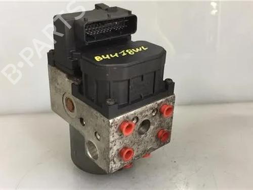 Used ABS pump NISSAN PRIMERA Hatchback (P11) [1996-2002]  9685842